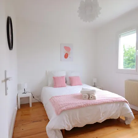 Apartment Le Ambroise - T3 Spacieux Et Calme Avec Parking Gratuit